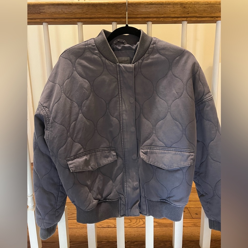 Universal thread quilted jacket